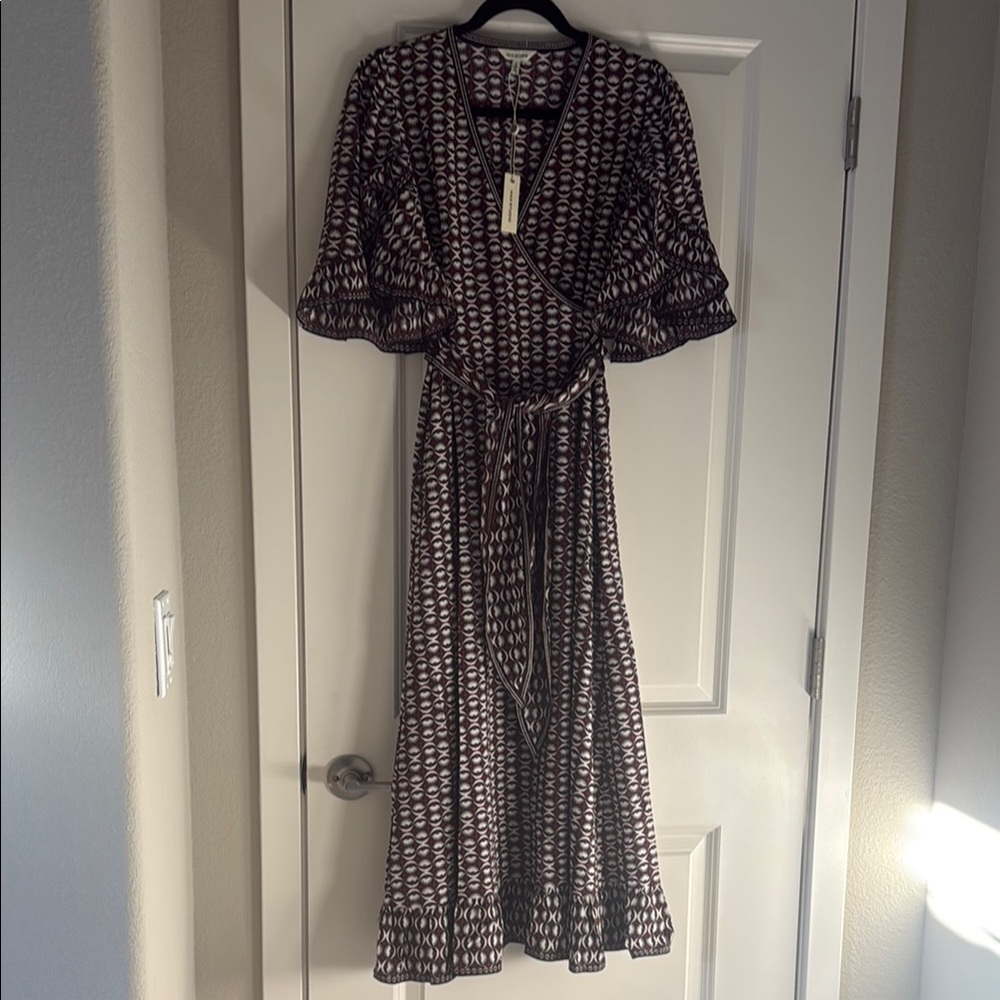 Max Studio Elegant Black/Wine/Cream Dress
